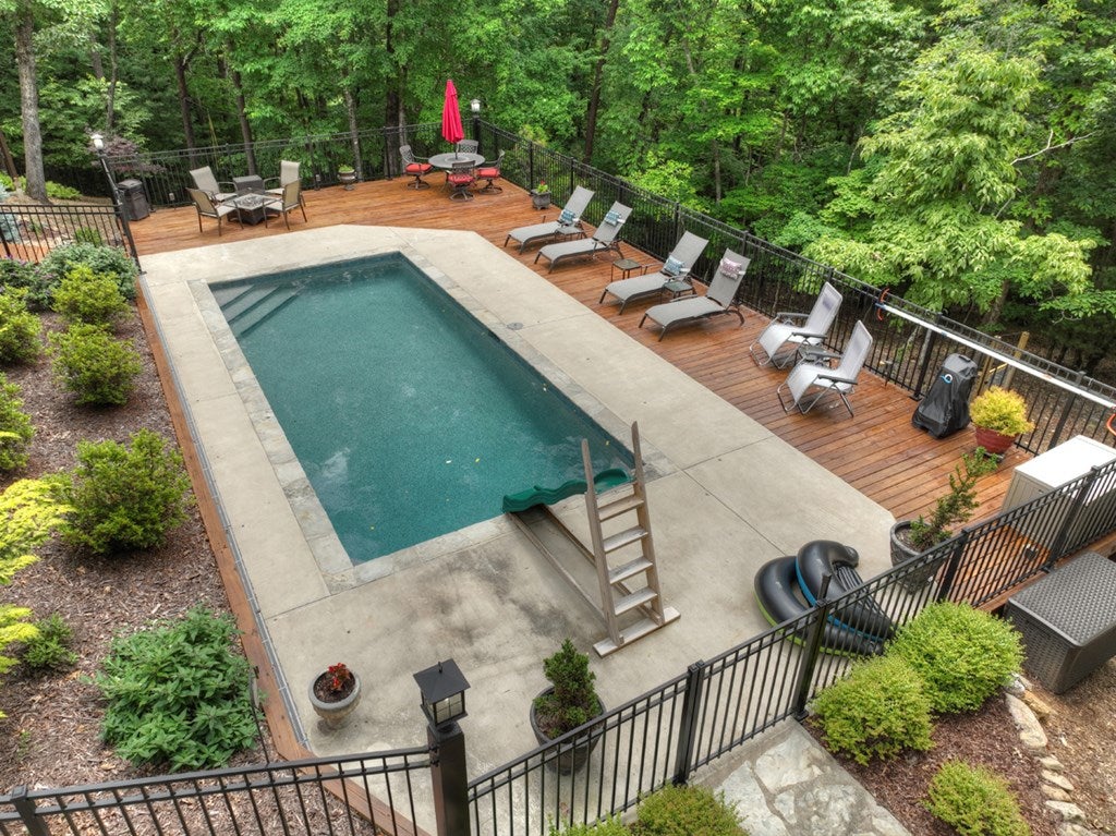 Morganton, Georgia, 30560, United States, 4 Bedrooms Bedrooms, ,6 BathroomsBathrooms,Residential,Active,1944072