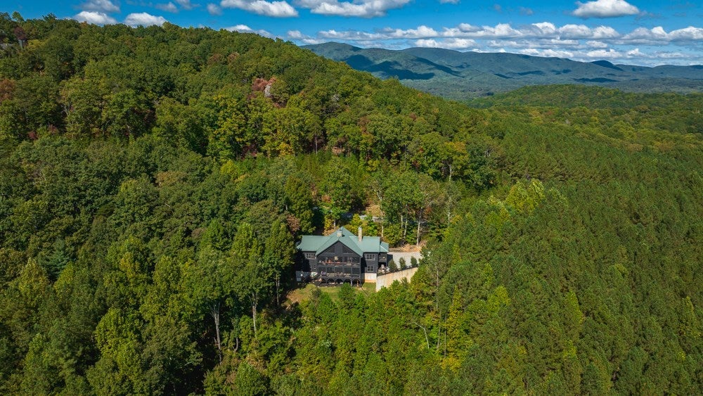 Ellijay, Georgia, 30536, United States, 6 Bedrooms Bedrooms, ,5 BathroomsBathrooms,Residential,Active,1929800
