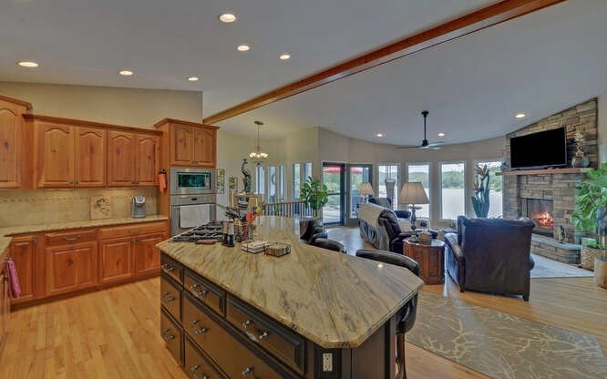 Hiawassee, Georgia, 30546, United States, 4 Bedrooms Bedrooms, ,3 BathroomsBathrooms,Residential,Active,1863263