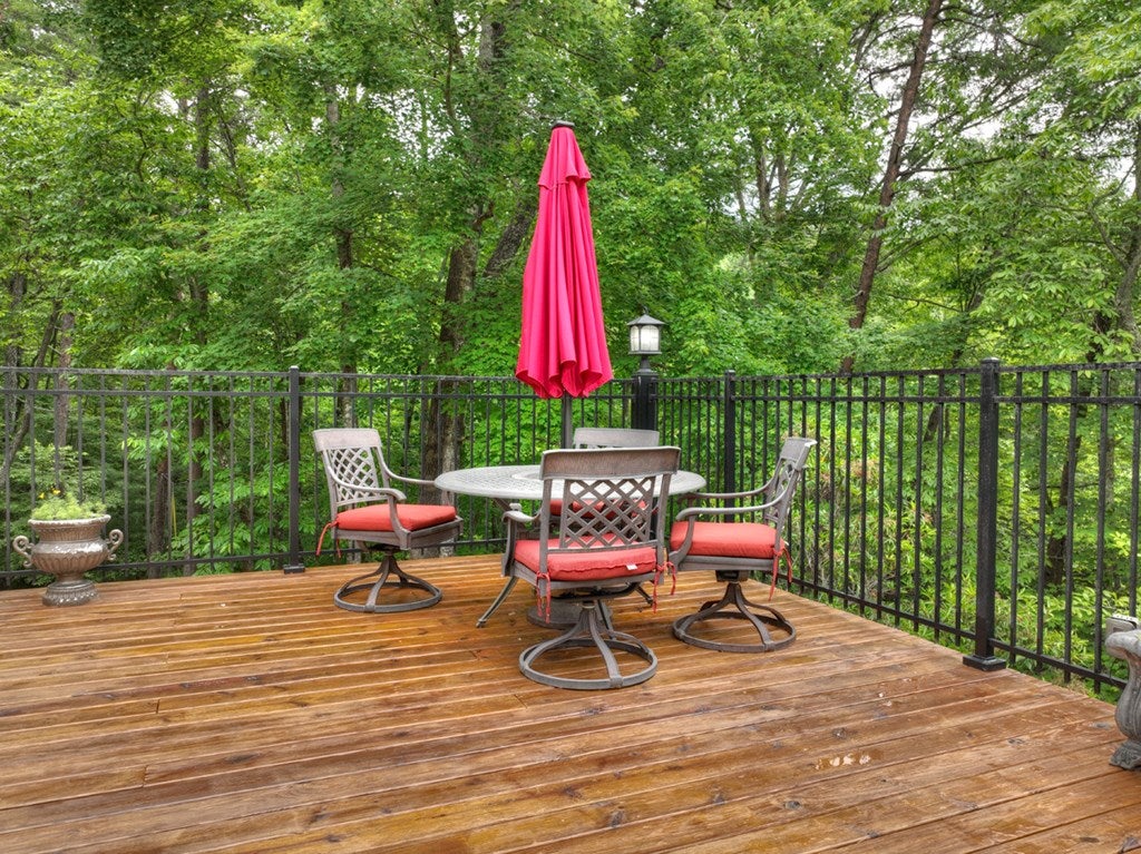 Morganton, Georgia, 30560, United States, 4 Bedrooms Bedrooms, ,6 BathroomsBathrooms,Residential,Active,1944072