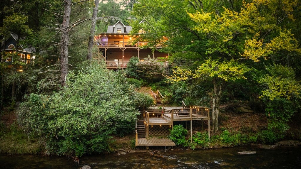 Blue Ridge, Georgia, 30513, United States, 4 Bedrooms Bedrooms, ,3 BathroomsBathrooms,Residential,Active,1945235