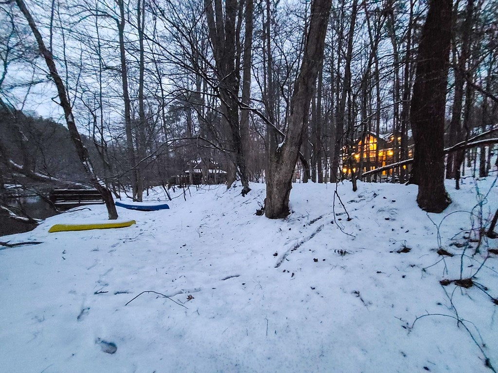 Ellijay, Georgia, 30540, United States, 4 Bedrooms Bedrooms, ,4 BathroomsBathrooms,Residential,Active,1711794