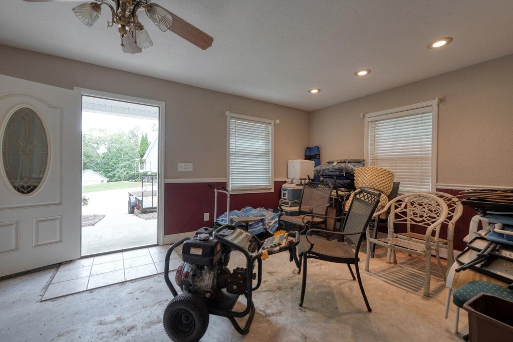 Blairsville, Georgia, 30512, United States, 4 Bedrooms Bedrooms, ,4 BathroomsBathrooms,Residential,Active,1892611