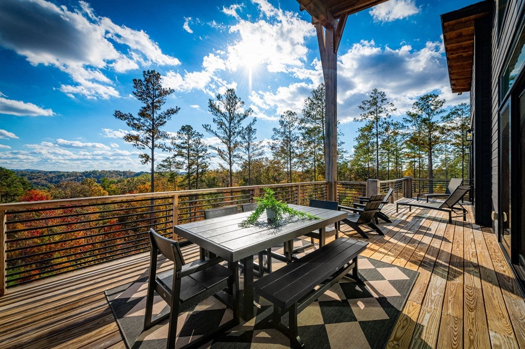Ellijay, Georgia, 30540, United States, 4 Bedrooms Bedrooms, ,3 BathroomsBathrooms,Residential,Active,1985878