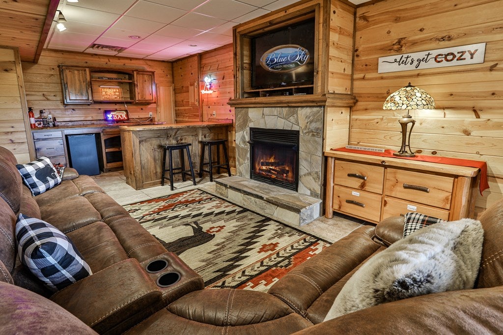 Blue Ridge, Georgia, 30513, United States, 4 Bedrooms Bedrooms, ,4 BathroomsBathrooms,Residential,Active,1998761