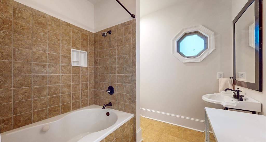 Hiawassee, Georgia, 30546, United States, 8 Bedrooms Bedrooms, ,6 BathroomsBathrooms,Residential,Active,1821974