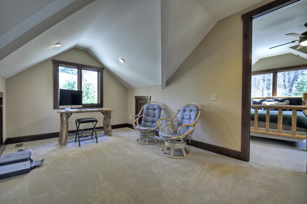 Ellijay, Georgia, 30536, United States, 5 Bedrooms Bedrooms, ,6 BathroomsBathrooms,Residential,Active,1953362
