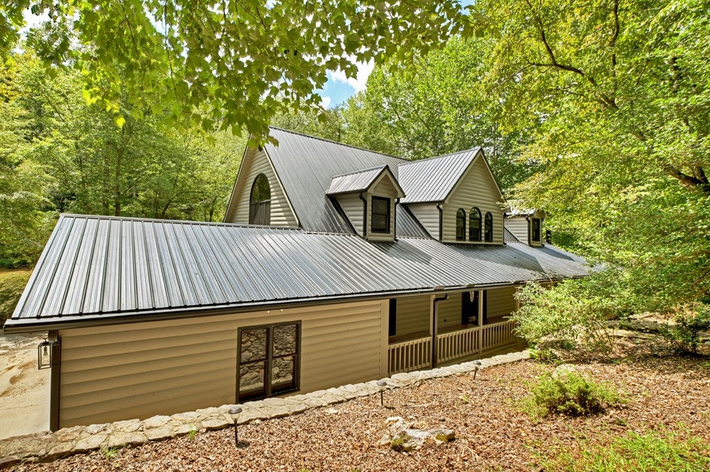 Ellijay, Georgia, 30536, United States, 3 Bedrooms Bedrooms, ,5 BathroomsBathrooms,Residential,Active,1926905