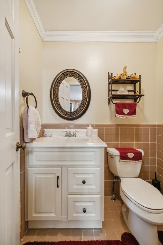 Blairsville, Georgia, 30512, United States, ,5 BathroomsBathrooms,Residential,Active,1894214