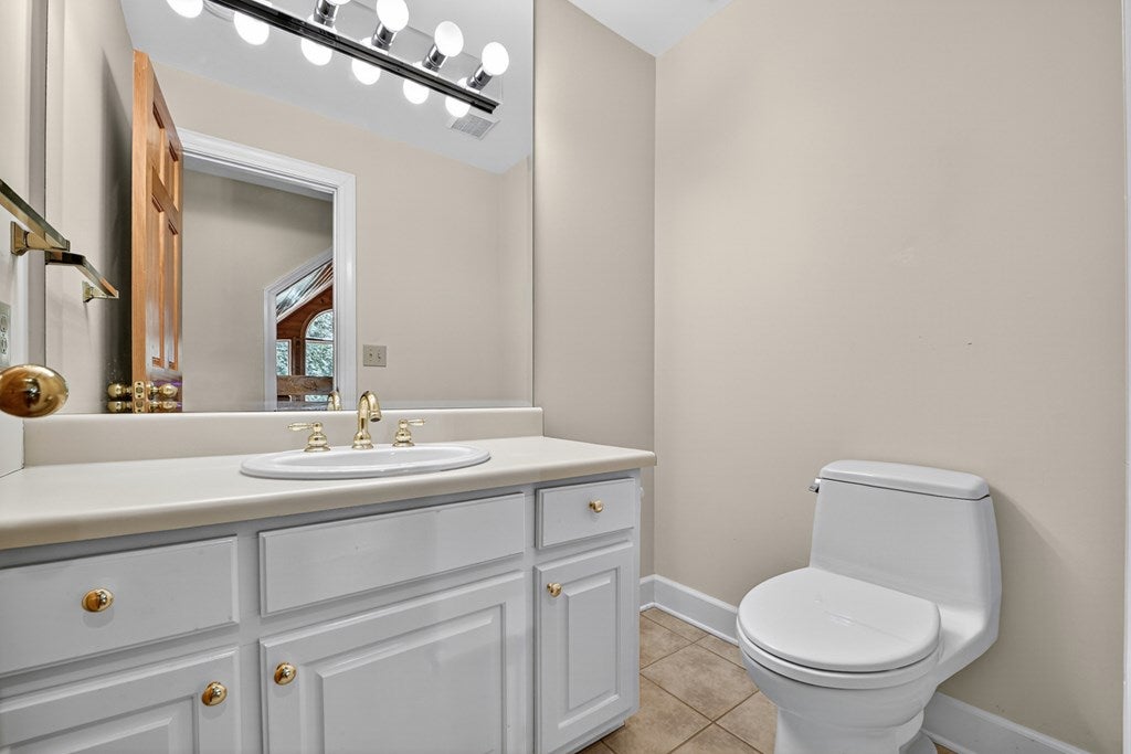 Ellijay, Georgia, 30536, United States, 3 Bedrooms Bedrooms, ,5 BathroomsBathrooms,Residential,Active,1926905