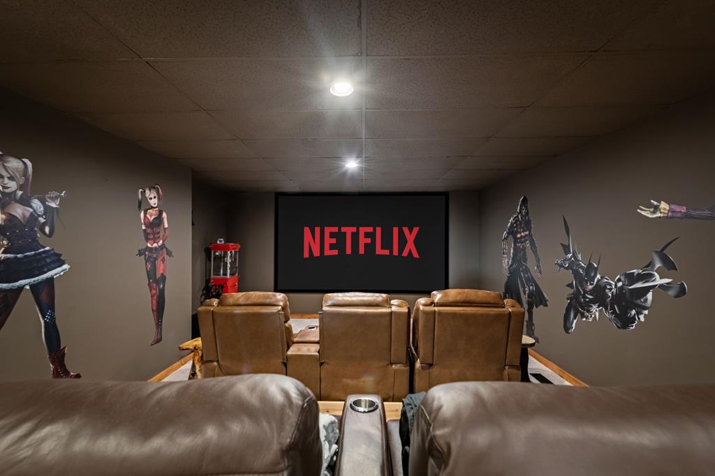 Ellijay, Georgia, 30536, United States, 5 Bedrooms Bedrooms, ,5 BathroomsBathrooms,Residential,Active,1973280