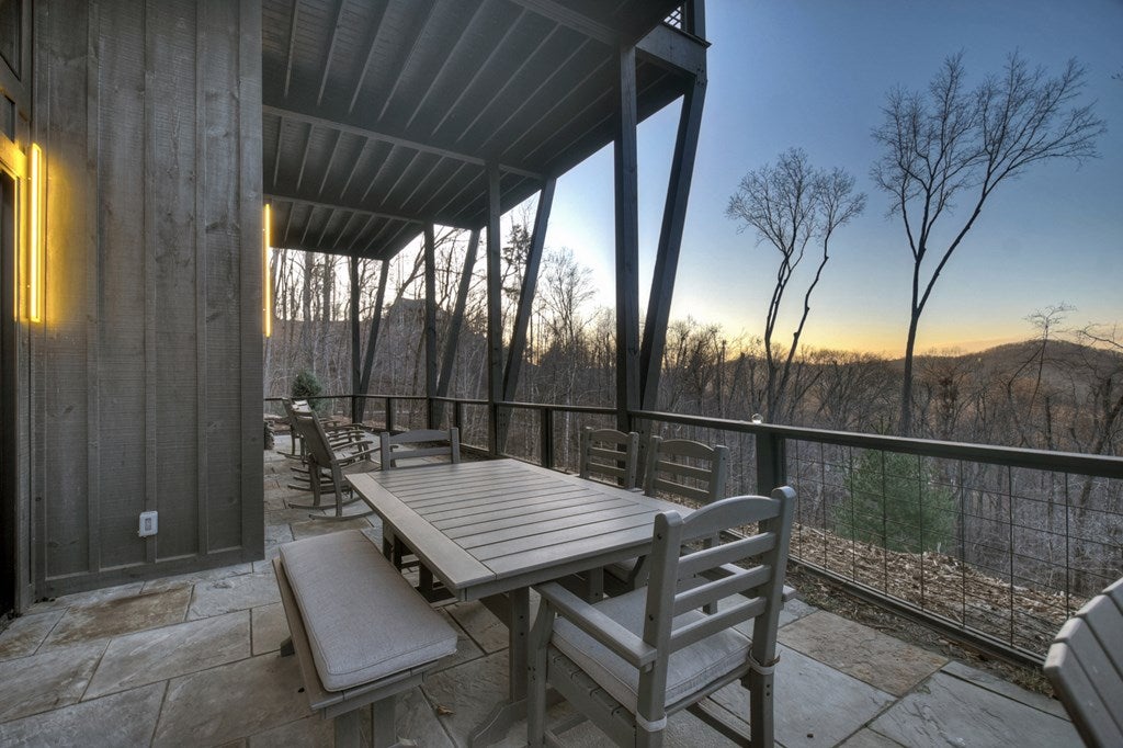 Blue Ridge, Georgia, 30513, United States, 5 Bedrooms Bedrooms, ,6 BathroomsBathrooms,Residential,Active,2017447