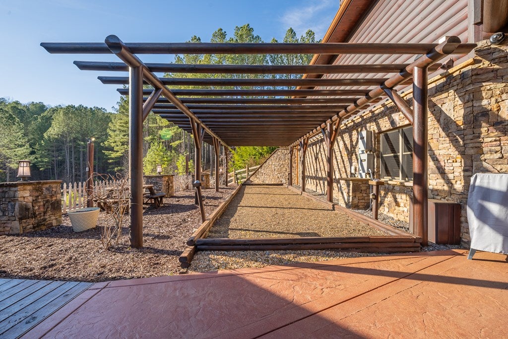 Murphy, North Carolina, 28906, United States, 4 Bedrooms Bedrooms, ,7 BathroomsBathrooms,Residential,Active,1748698