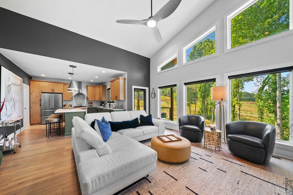 Morganton, Georgia, 30560, United States, 4 Bedrooms Bedrooms, ,4 BathroomsBathrooms,Residential,Active,1920223