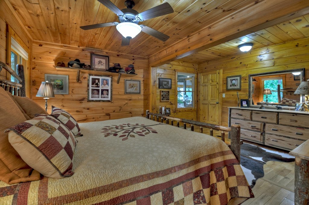 Morganton, Georgia, 30560, United States, 4 Bedrooms Bedrooms, ,6 BathroomsBathrooms,Residential,Active,1944072