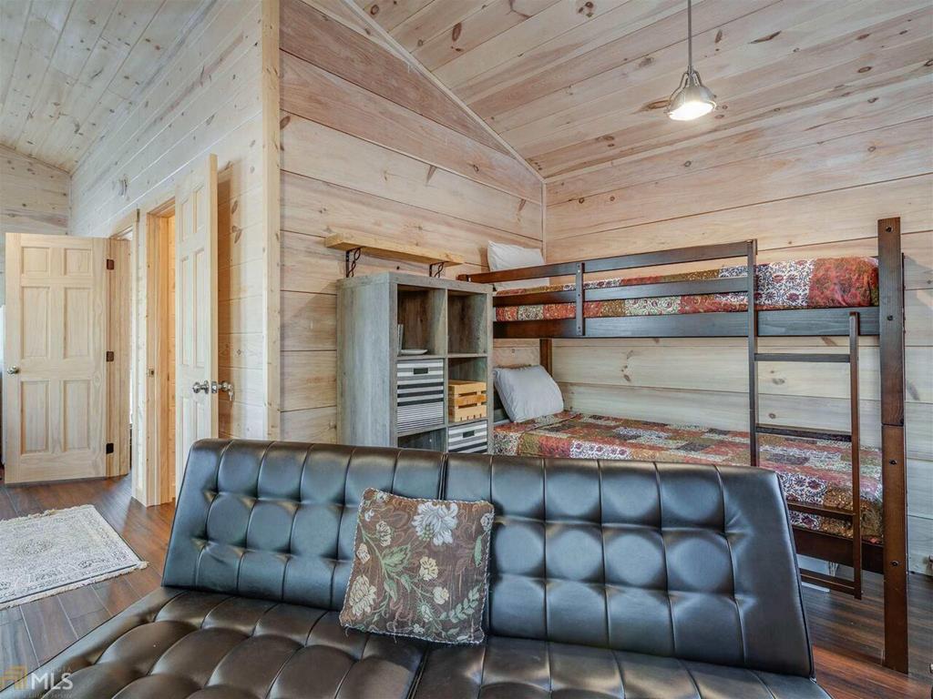 Blue Ridge, Georgia, 30513, United States, 3 Bedrooms Bedrooms, ,3 BathroomsBathrooms,Residential,Active,1926691