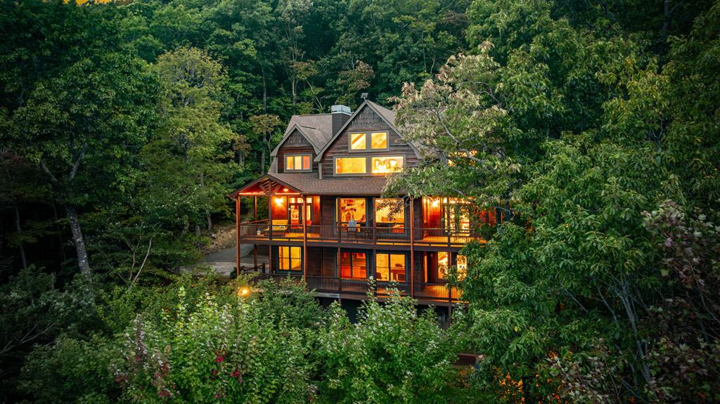 Morganton, Georgia, 30560, United States, 4 Bedrooms Bedrooms, ,5 BathroomsBathrooms,Residential,Active,1952626