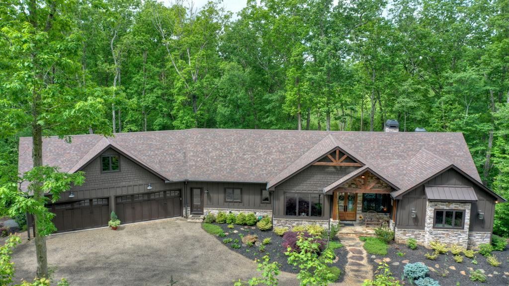 Ellijay, Georgia, 30536, United States, 5 Bedrooms Bedrooms, ,6 BathroomsBathrooms,Residential,Active,1953362
