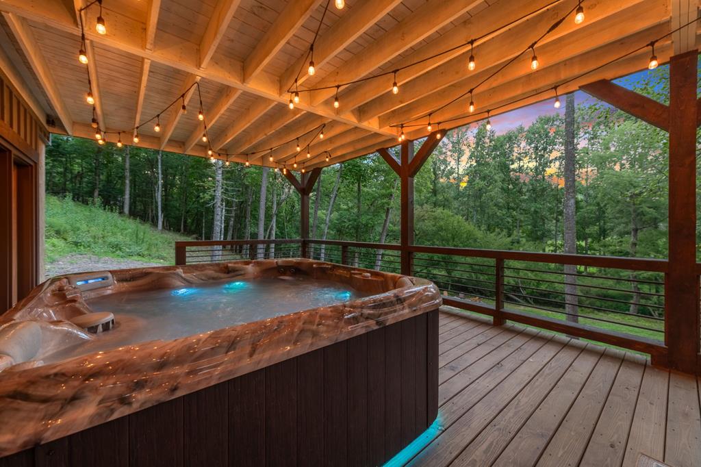 Blue Ridge, Georgia, 30513, United States, 3 Bedrooms Bedrooms, ,3 BathroomsBathrooms,Residential,Active,1849502