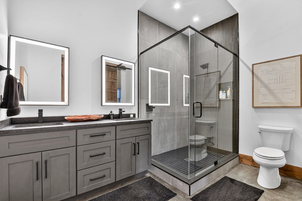 Blue Ridge, Georgia, 30513, United States, 5 Bedrooms Bedrooms, ,6 BathroomsBathrooms,Residential,Active,2017447