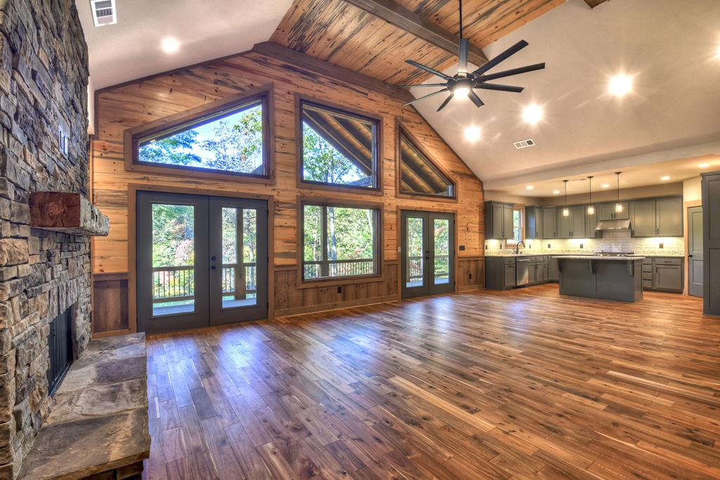 Ellijay, Georgia, 30540, United States, 4 Bedrooms Bedrooms, ,3 BathroomsBathrooms,Residential,Active,1971005