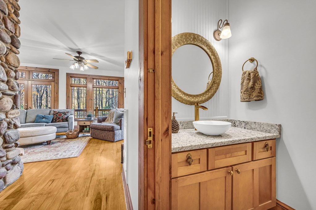 Cherry Log, Georgia, 30522, United States, 4 Bedrooms Bedrooms, ,5 BathroomsBathrooms,Residential,Active,1959948