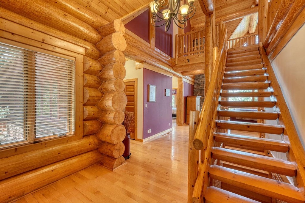 Blairsville, Georgia, 30512, United States, 4 Bedrooms Bedrooms, ,6 BathroomsBathrooms,Residential,Active,1934771