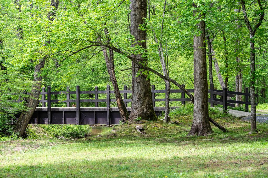 Ellijay, Georgia, 30536, United States, 3 Bedrooms Bedrooms, ,4 BathroomsBathrooms,Residential,Active,1968120