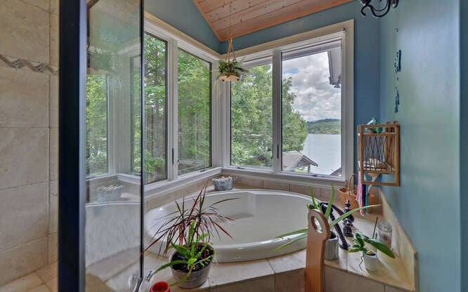 Hiawassee, Georgia, 30546, United States, 4 Bedrooms Bedrooms, ,3 BathroomsBathrooms,Residential,Active,1863263