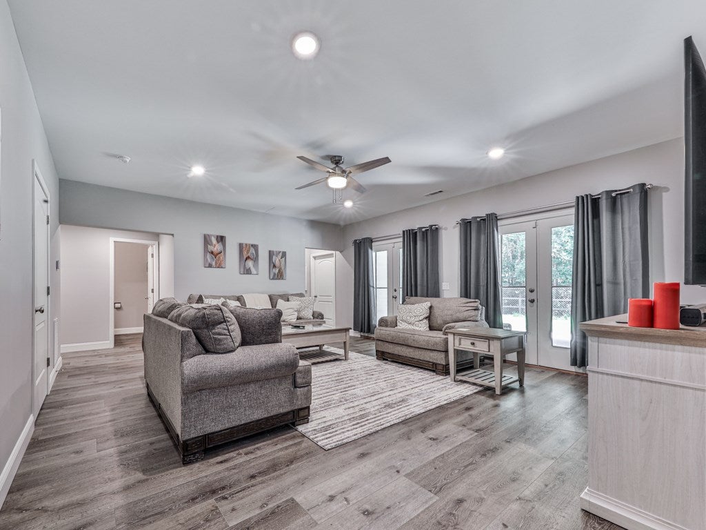 Ellijay, Georgia, 30540, United States, 4 Bedrooms Bedrooms, ,5 BathroomsBathrooms,Residential,Active,2007131