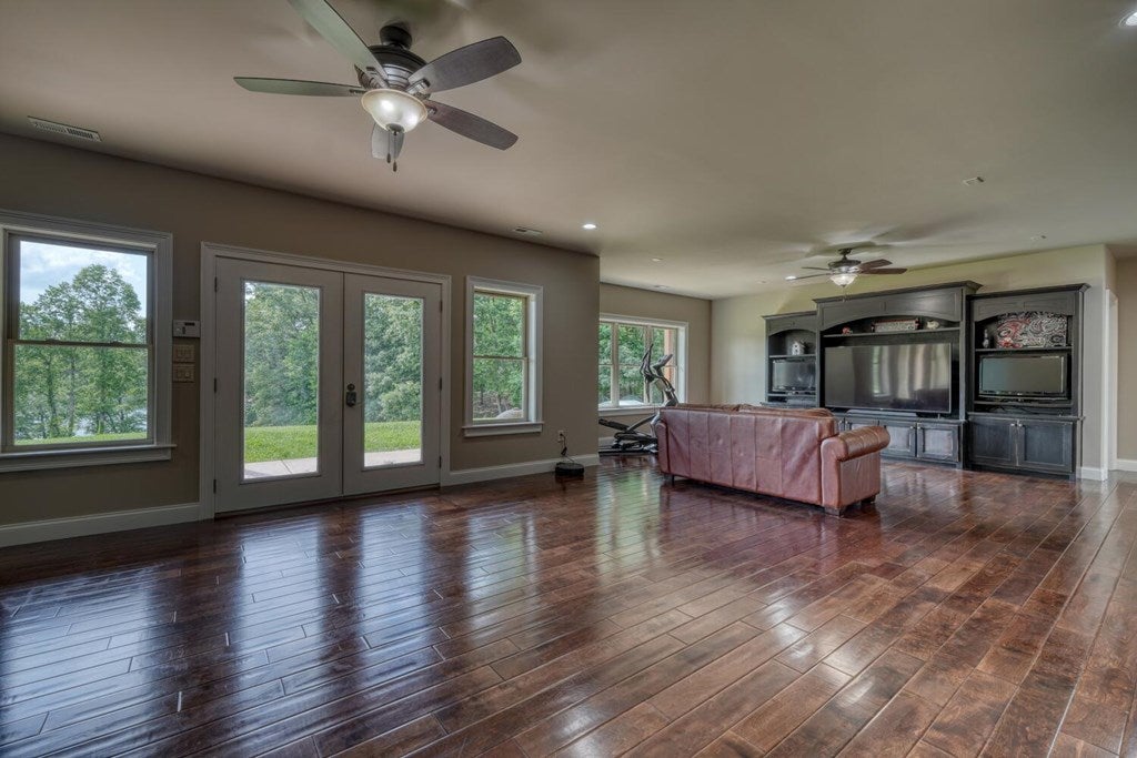 Blairsville, Georgia, 30512, United States, 4 Bedrooms Bedrooms, ,4 BathroomsBathrooms,Residential,Active,1850663