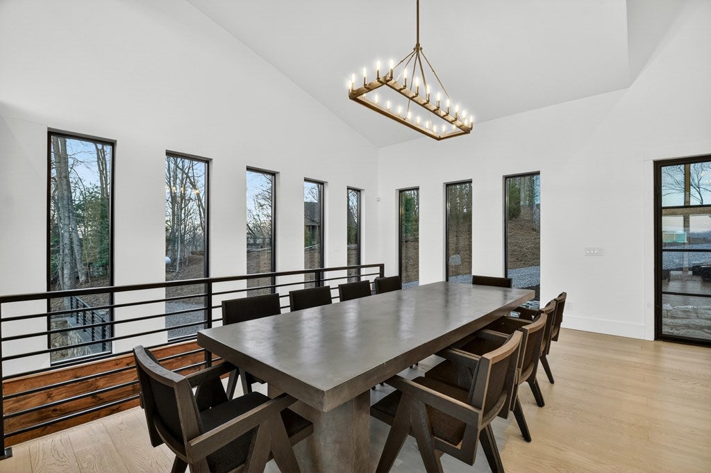 Blue Ridge, Georgia, 30513, United States, 5 Bedrooms Bedrooms, ,6 BathroomsBathrooms,Residential,Active,2017447