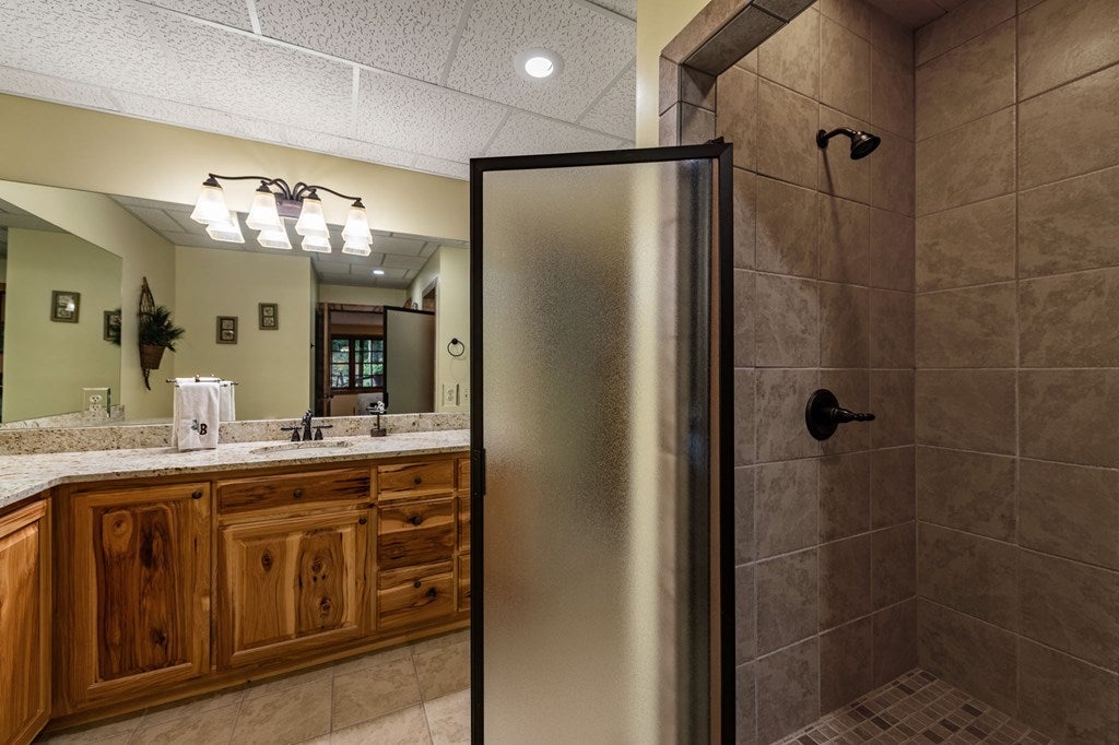 Brasstown, North Carolina, 28902, United States, 4 Bedrooms Bedrooms, ,5 BathroomsBathrooms,Residential,Active,1810516
