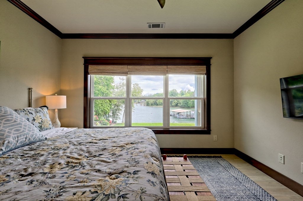 Hiawassee, Georgia, 30546, United States, 2 Bedrooms Bedrooms, ,3 BathroomsBathrooms,Residential,Active,1914805