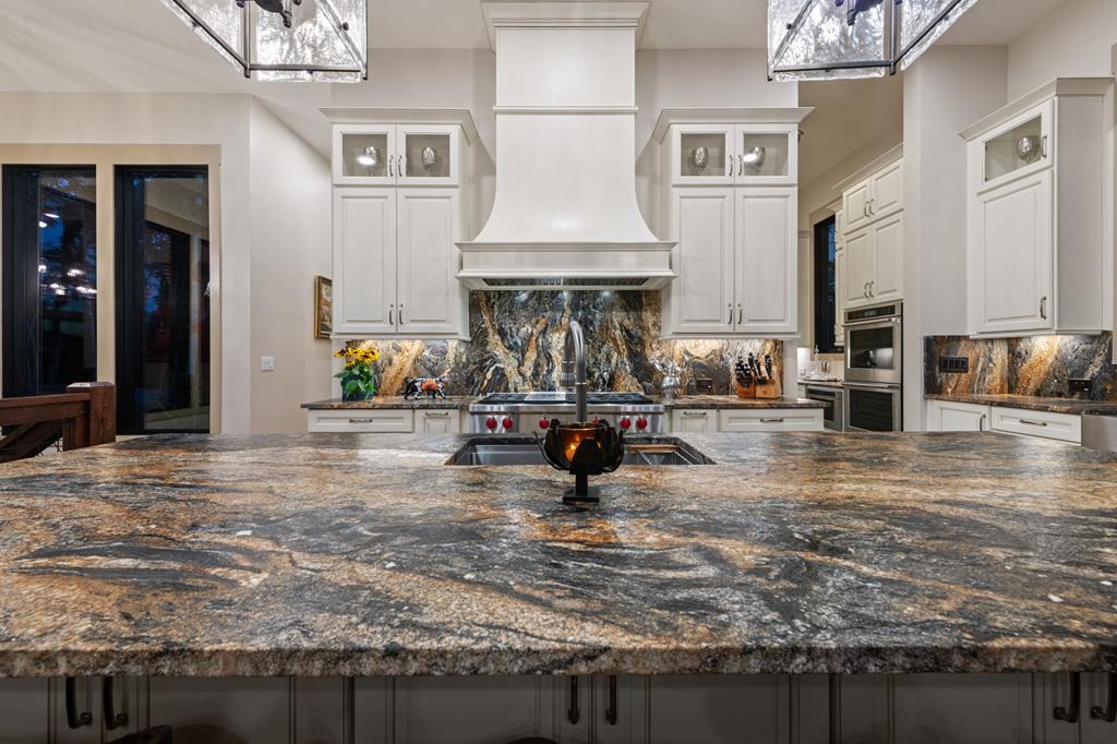 Ellijay, Georgia, 30536, United States, 3 Bedrooms Bedrooms, ,4 BathroomsBathrooms,Residential,Active,1968120