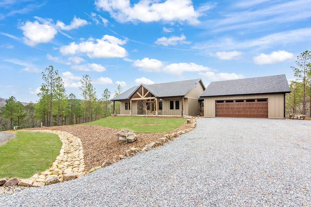 Talking Rock, Georgia, 30175, United States, 4 Bedrooms Bedrooms, ,3 BathroomsBathrooms,Residential,Active,2000224