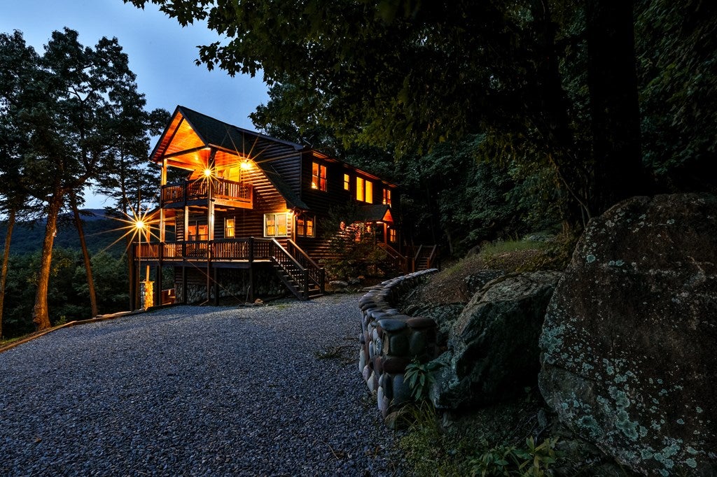 Blue Ridge, Georgia, 30513, United States, 4 Bedrooms Bedrooms, ,4 BathroomsBathrooms,Residential,Active,1998761