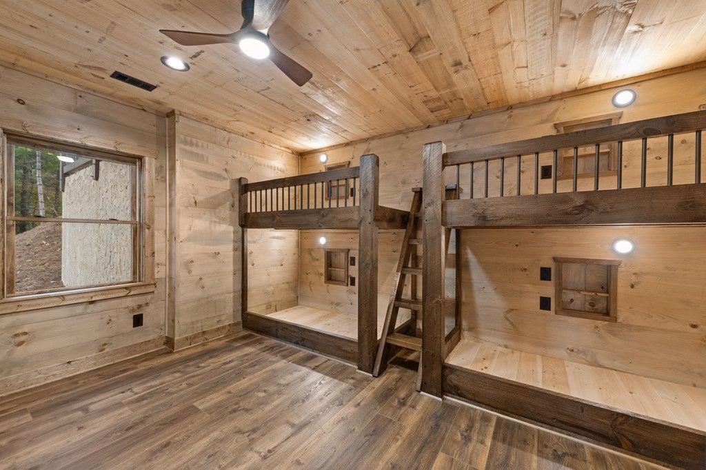 Blue Ridge, Georgia, 30513, United States, 4 Bedrooms Bedrooms, ,4 BathroomsBathrooms,Residential,Active,1941116