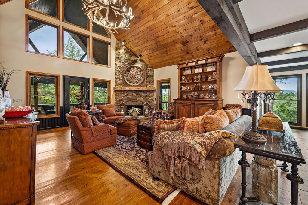 Ellijay, Georgia, 30536, United States, 4 Bedrooms Bedrooms, ,3 BathroomsBathrooms,Residential,Active,1863273