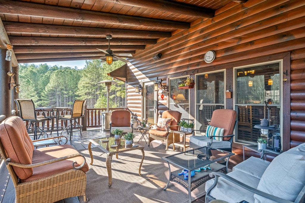 Murphy, North Carolina, 28906, United States, 4 Bedrooms Bedrooms, ,7 BathroomsBathrooms,Residential,Active,1748698