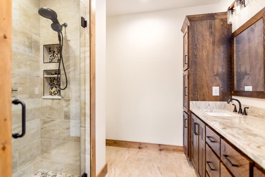 Talking Rock, Georgia, 30175, United States, 4 Bedrooms Bedrooms, ,3 BathroomsBathrooms,Residential,Active,2000224