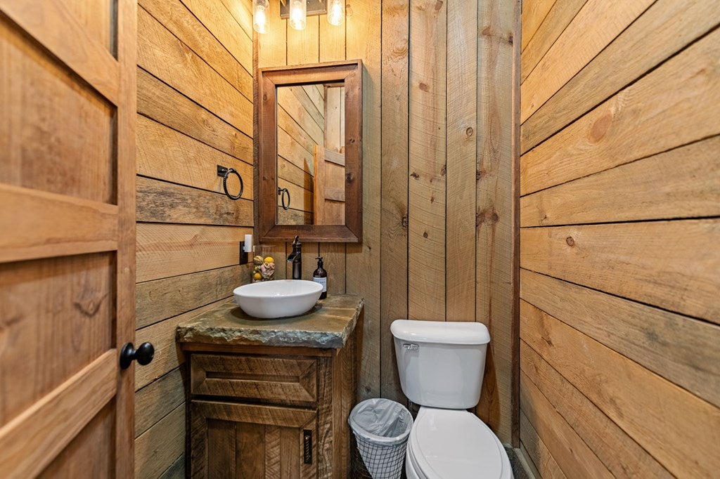 Blue Ridge, Georgia, 30513, United States, 3 Bedrooms Bedrooms, ,5 BathroomsBathrooms,Residential,Active,2007011