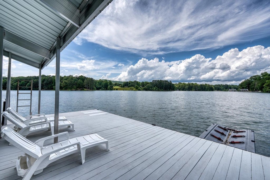 Blairsville, Georgia, 30512, United States, 4 Bedrooms Bedrooms, ,4 BathroomsBathrooms,Residential,Active,1850663