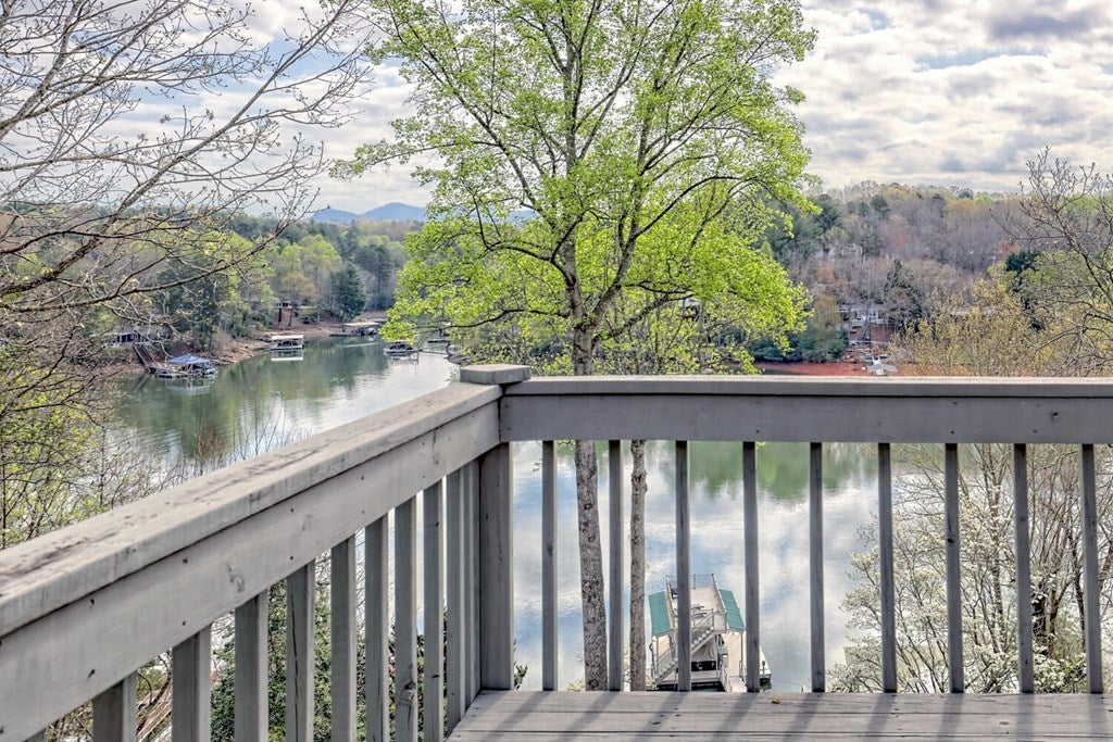 Blairsville, Georgia, 30512, United States, 3 Bedrooms Bedrooms, ,6 BathroomsBathrooms,Residential,Active,1920218