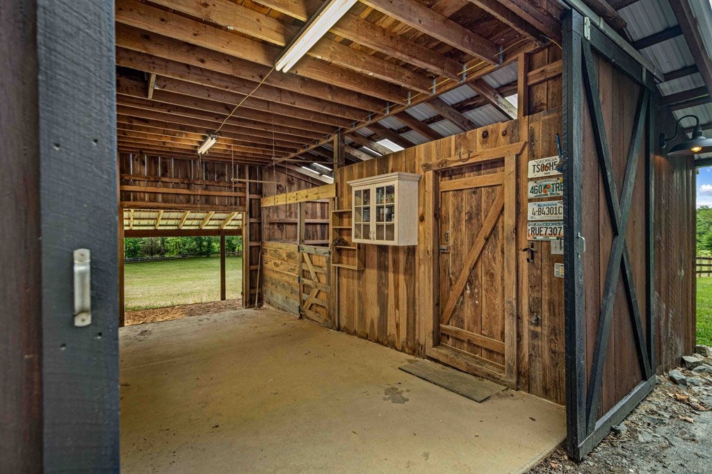 Blue Ridge, Georgia, 30513, United States, 3 Bedrooms Bedrooms, ,4 BathroomsBathrooms,Residential,Active,2008330