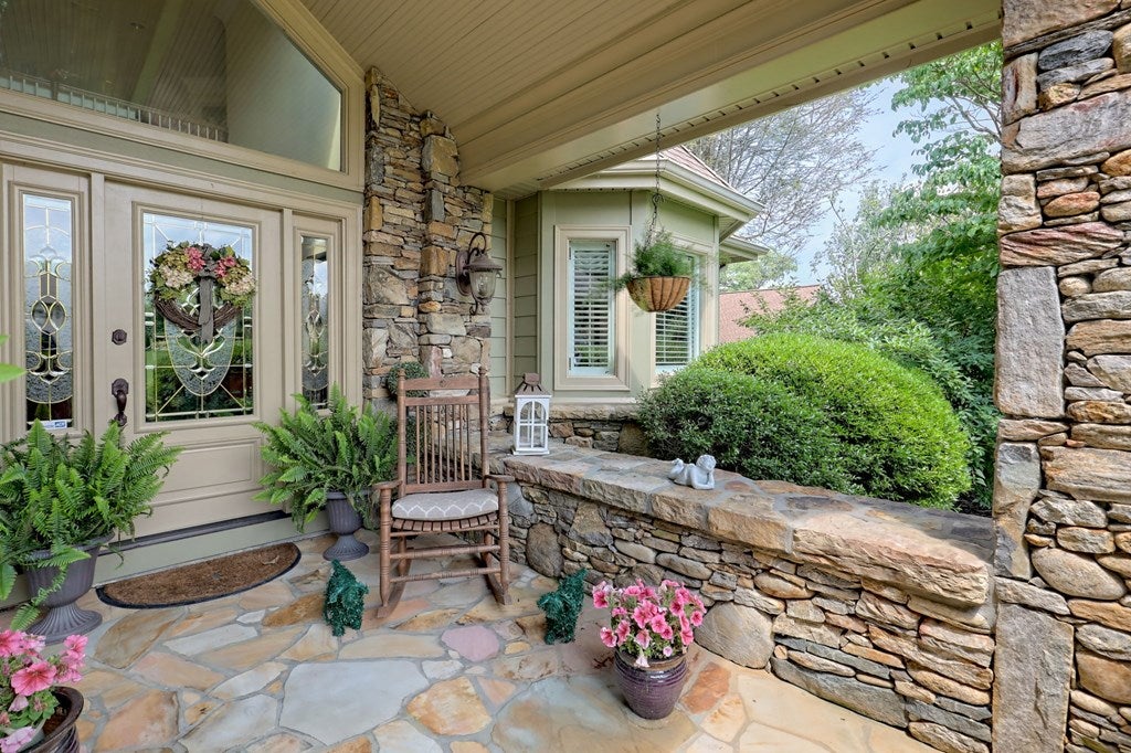 Hiawassee, Georgia, 30546, United States, 4 Bedrooms Bedrooms, ,5 BathroomsBathrooms,Residential,Active,1741595