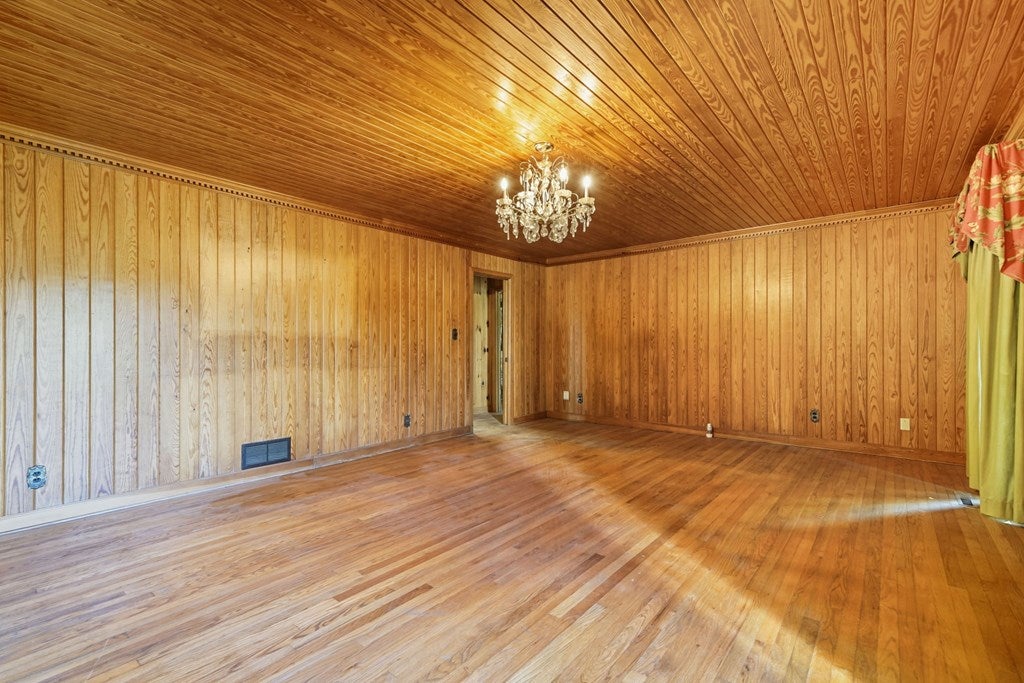 Ellijay, Georgia, 30540, United States, 4 Bedrooms Bedrooms, ,4 BathroomsBathrooms,Residential,Active,1954327