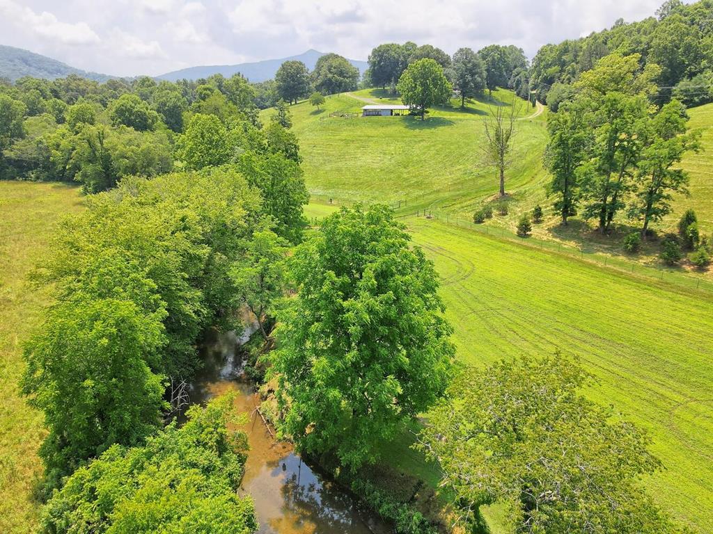Young Harris, Georgia, 30582, United States, 4 Bedrooms Bedrooms, ,5 BathroomsBathrooms,Residential,Active,1945371