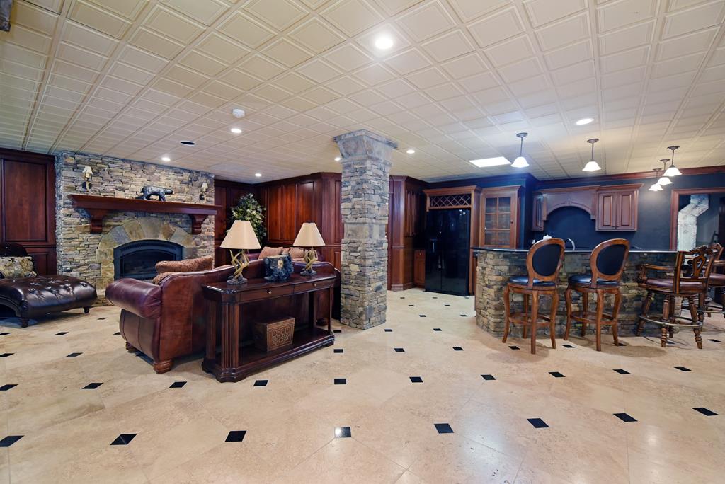 Blairsville, Georgia, 30512, United States, 5 Bedrooms Bedrooms, ,5 BathroomsBathrooms,Residential,Active,1888957