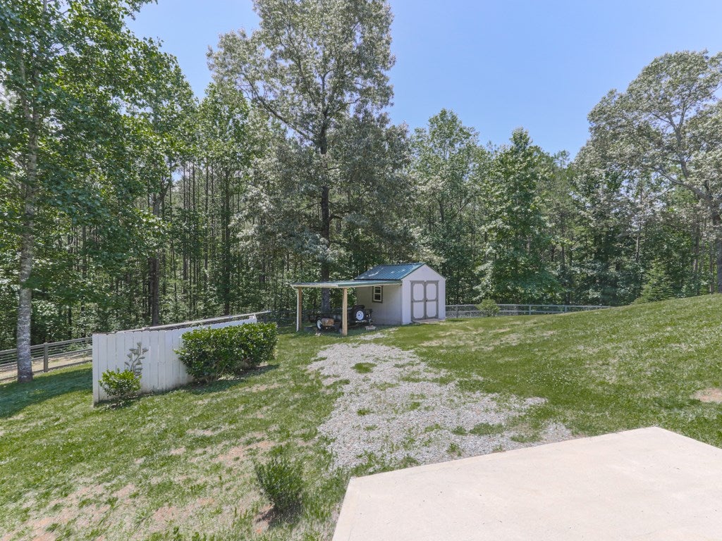 Ellijay, Georgia, 30540, United States, 4 Bedrooms Bedrooms, ,5 BathroomsBathrooms,Residential,Active,1952037